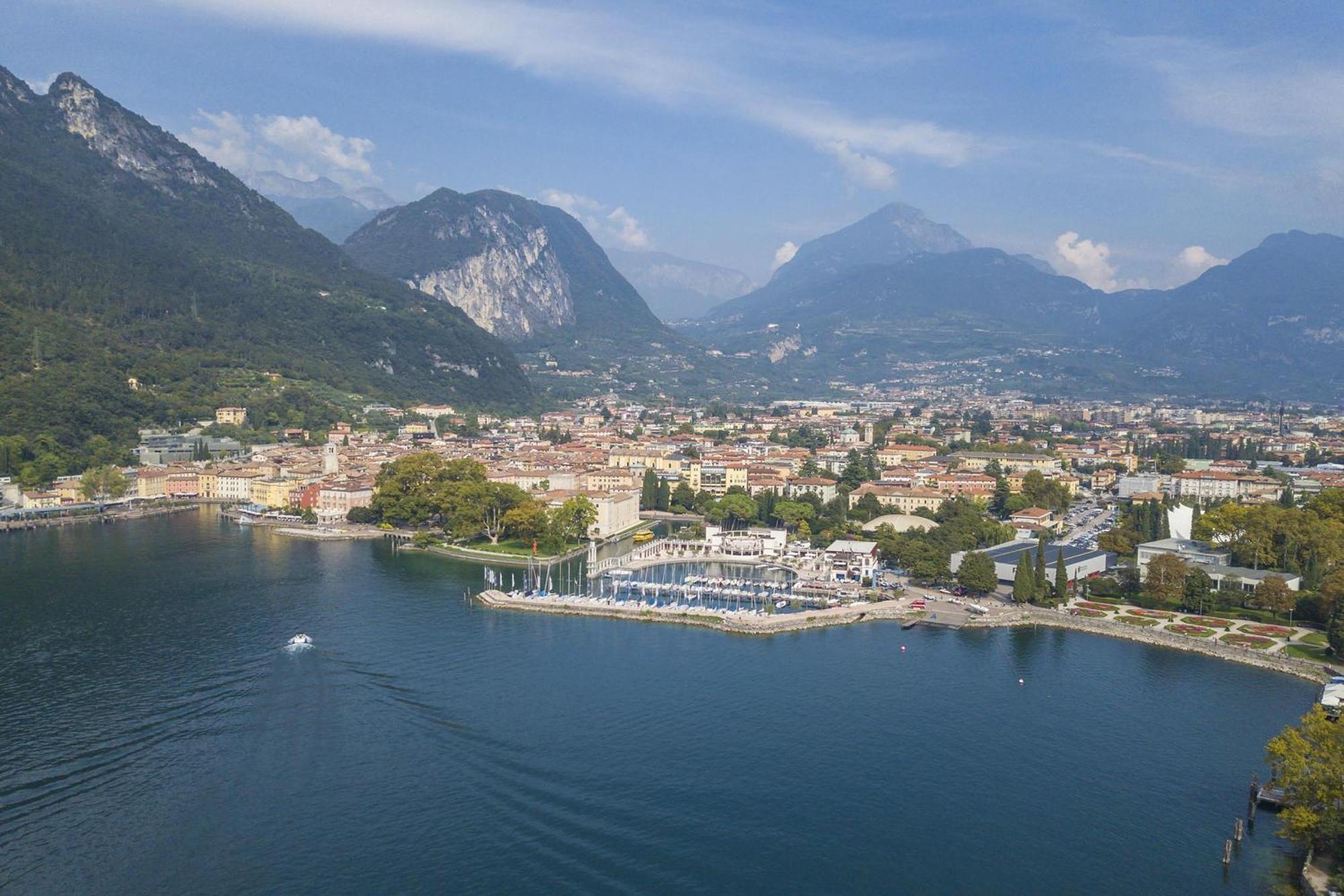 Casa Margherita Few Minutes From Lake - Happy Rentals Riva del Garda Exterior foto
